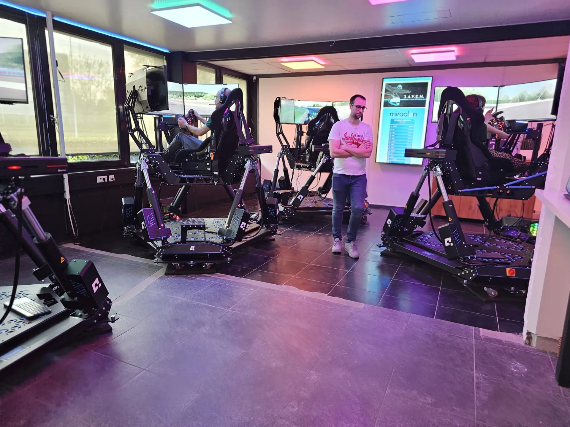 RAVEN — Sim racing
