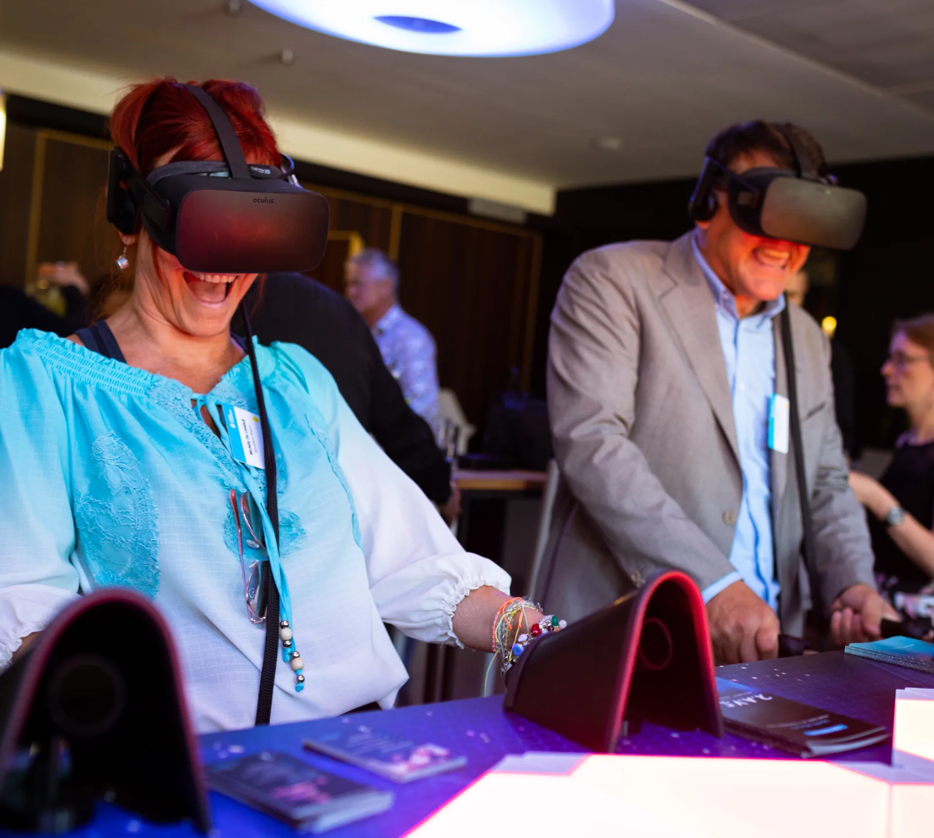 Deelnemers met VR-headsets bij RAVEN